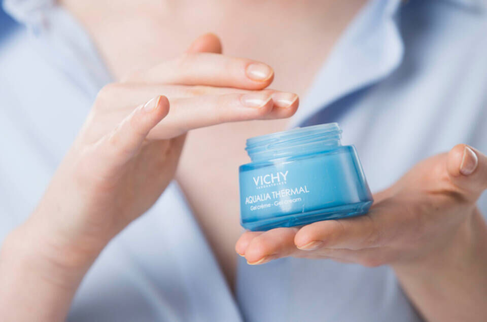 L'hydratation serait-elle la nouvelle solution anti-age pour la peau?