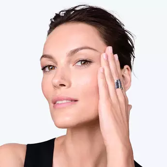 What is LIFTACTIV COLLAGEN SPECIALIST PEPTIDE-C SPF 30