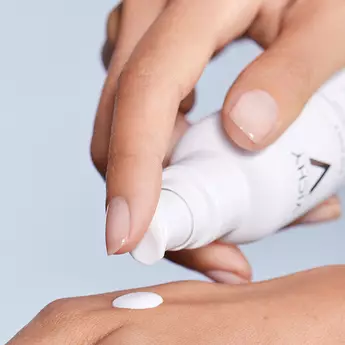 CAPITAL SOLEIL UV+AGE DAILY SPF 60