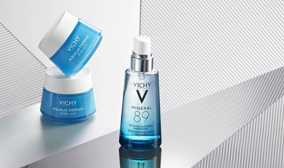 The Difference Between Moisturizing and Hydrating