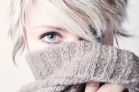 Are natural cosmetics safer for sensitive skin?