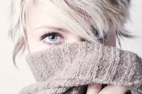 Are natural cosmetics safer for sensitive skin?