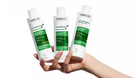 Everything About Dandruff and How to Deal with It