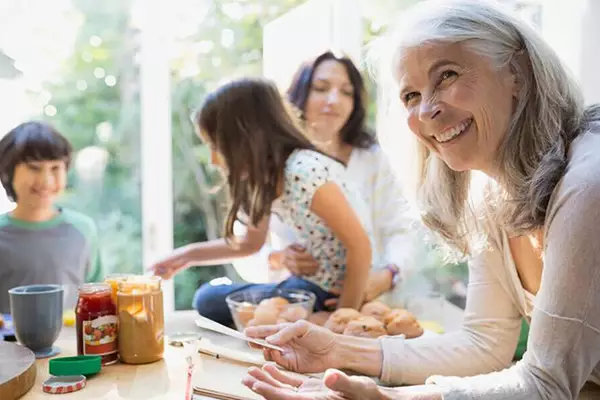 BEAUTY TIPS FOR MATURE SKIN: GOODBYE PALENESS, HELLO HEALTHY ROSY GLOW!