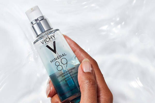 LES AMPOULES DE VITAMINE C ULTRA PUISSANTES SONT LES HEROINES DE VOTRE ROUTINE ANTI-AGE
